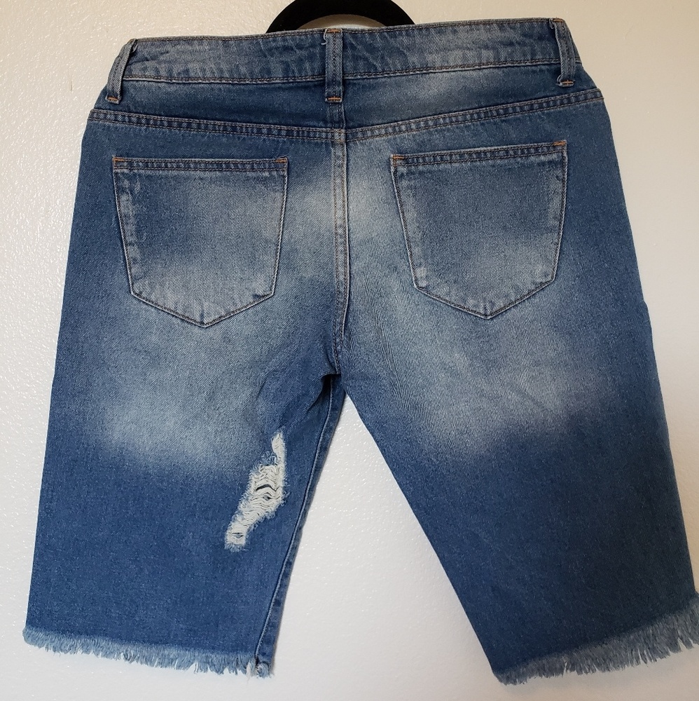 Short - Picture 2 of 3